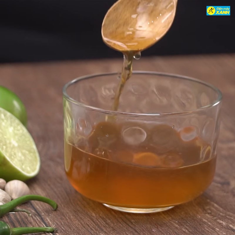 Bước 2 Pha nước mắm Nước mắm chấm chả giò Bước 2 Pha nước mắm Nước mắm chấm chả giò