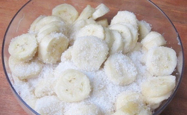 Bước 1 Sơ chế vật liệu Bánh chuối hấp