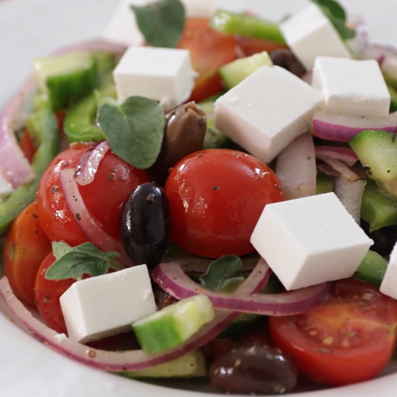 Bước 4 Thành phẩm Greek salad