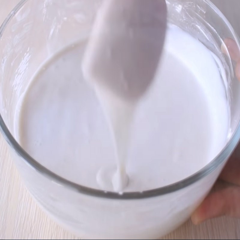 Bước 4 Trộn bột với nước cốt dừa Bánh bò sữa
