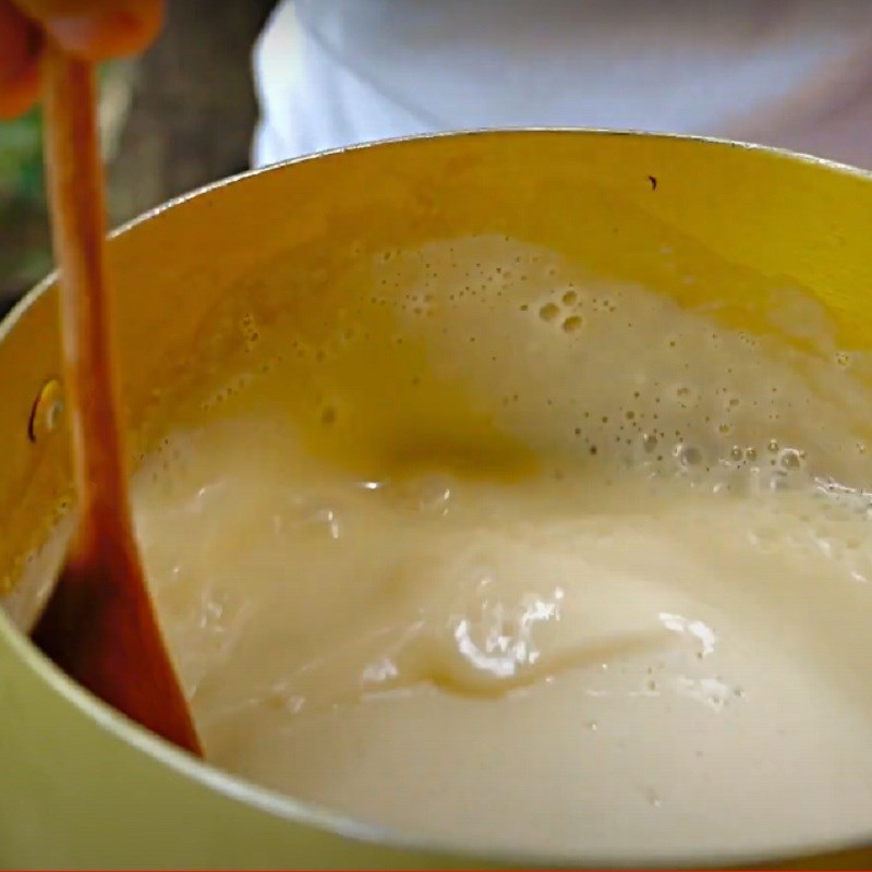 Bước 5 Trộn và nấu hỗn hợp nhân kem trứng Lê hầm rượu vang