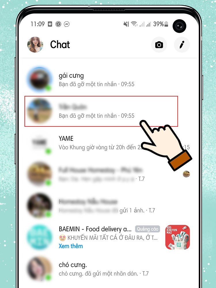 Mở ứng dụng Messenger trên điện thoại > Chọn bất kỳ một người bạn muốn chơi.