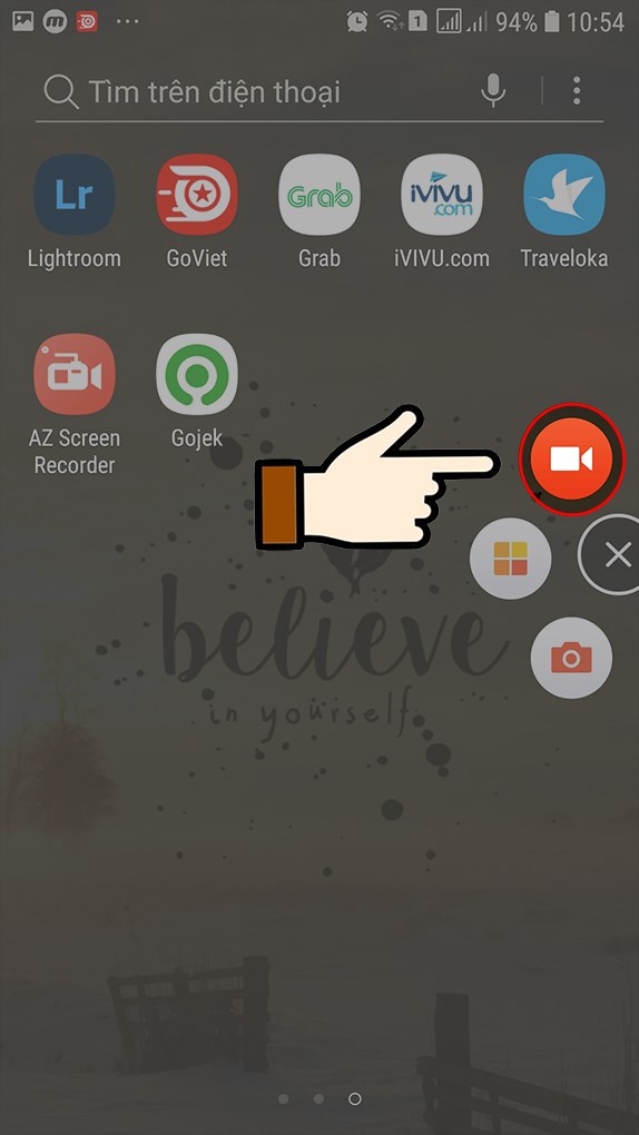 Chọn biểu tượng máy quay để quay