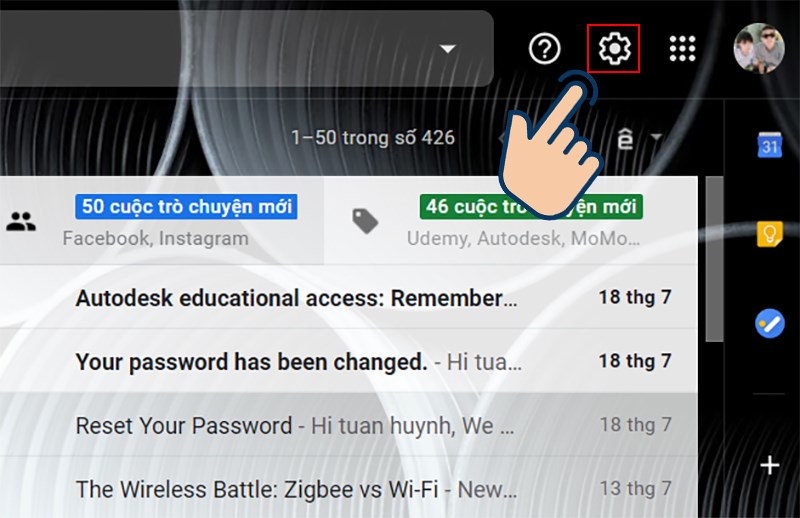 Mở Gmail và chọn biểu tượng Cài đặt.