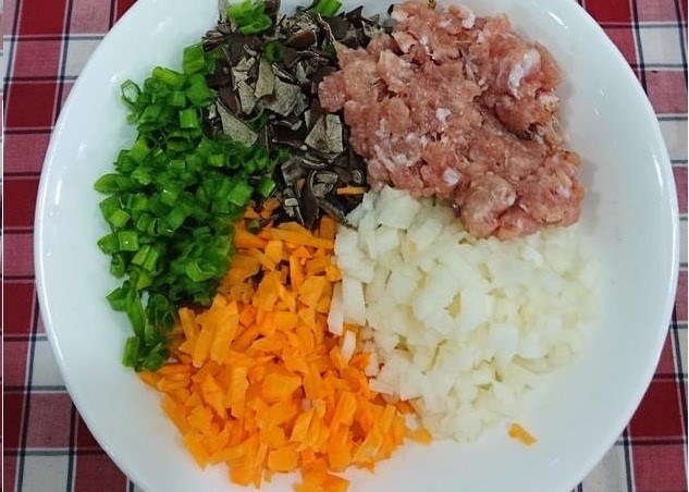 Nguyên liệu món ăn bánh tráng lụi phố núi