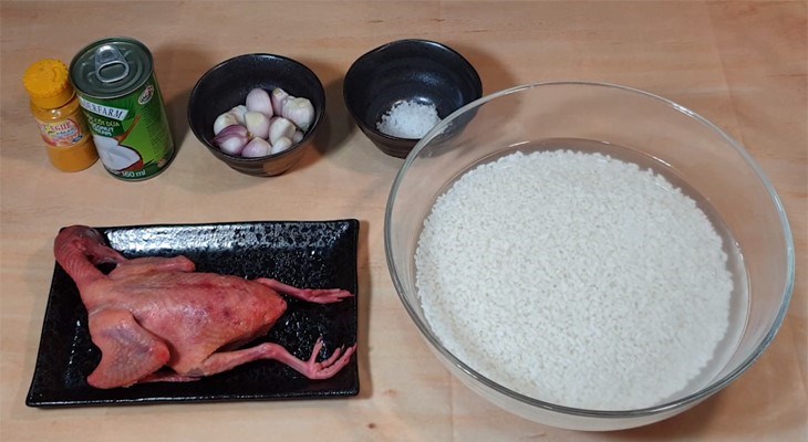 Các nguyên liệu cần có món ăn uống xôi chyên ổn bồ câu