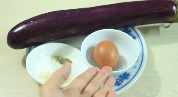 Các nguyên liệu món ăn uống cà tím cừu giòn