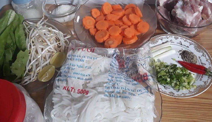 Nguyên liệu bánh canh giò heo