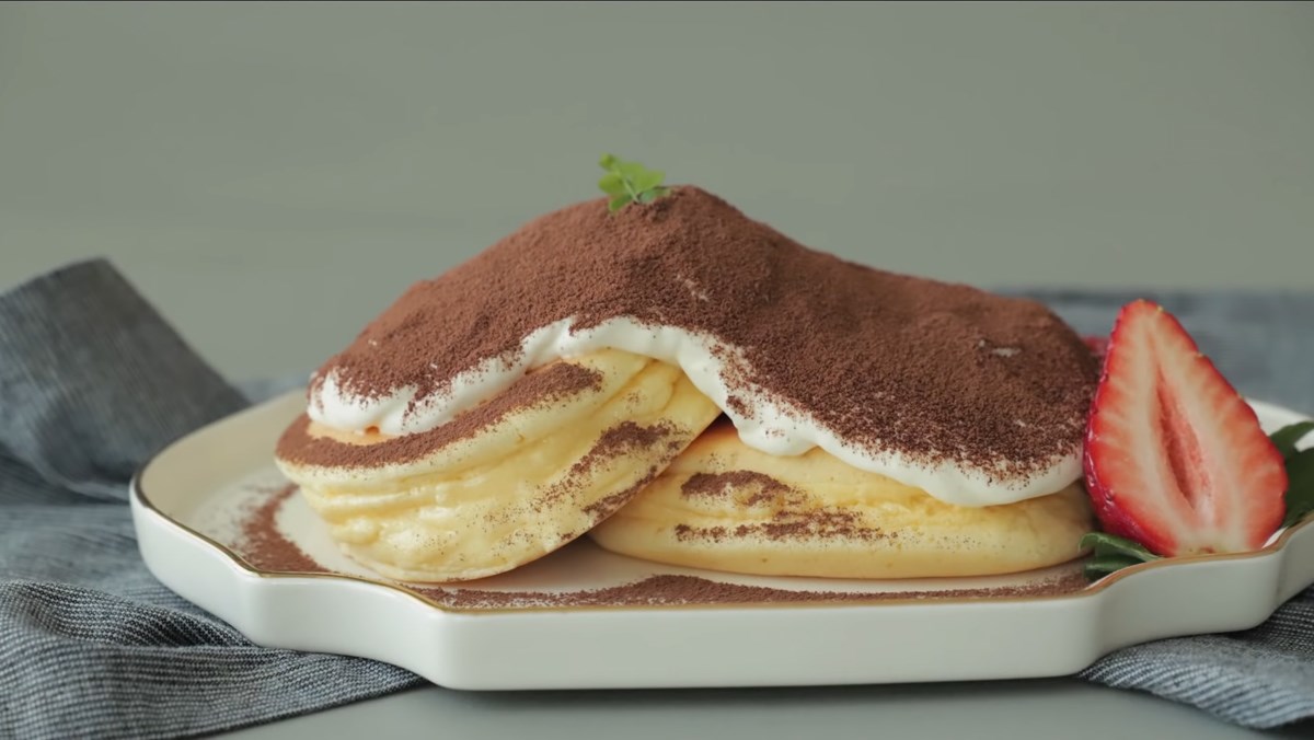 Bánh pancake tiramisu phô mai