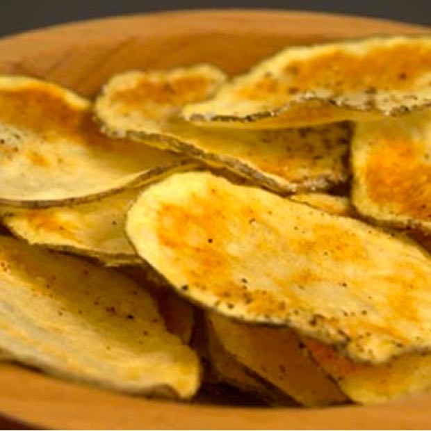Cách làm snack khoai tây bằng lò vi sóng giòn rụm dễ làm ăn là ghiền