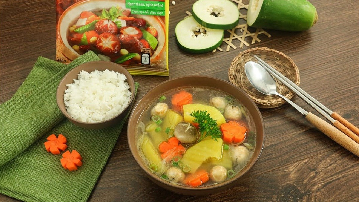 Canh đu đủ chay với nấm rơm