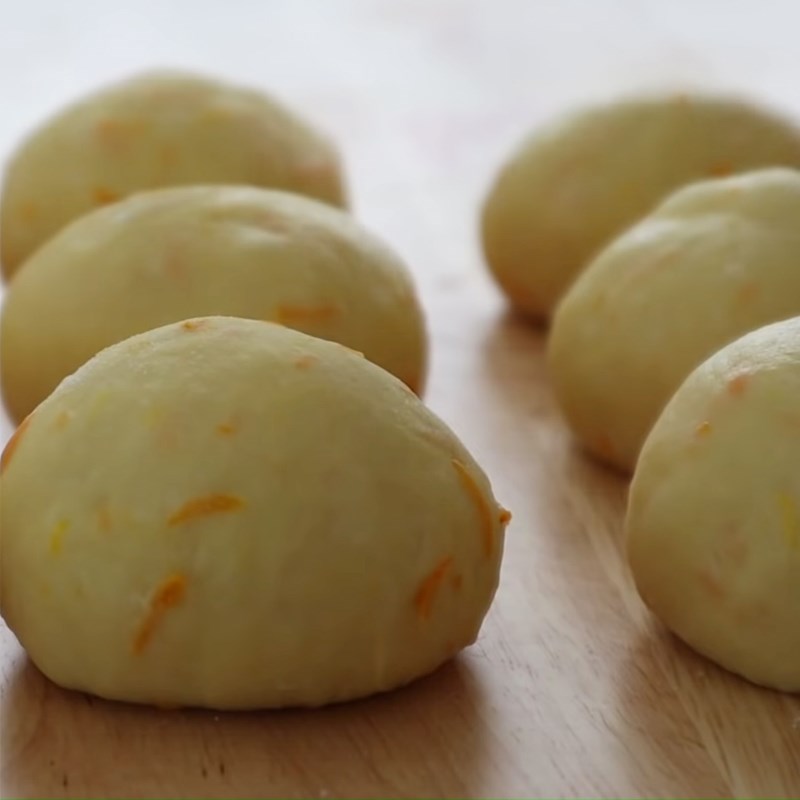 Bước 6 Chia bột Bánh mì cam