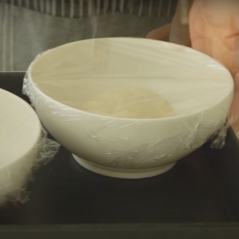 Bước 3 Chia bột, tạo màu và ủ bột Bánh mì marble socola