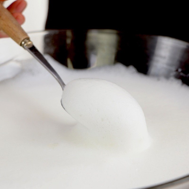 Bước 3 Đánh foam sữa Cappuchino dừa foam sữa tươi