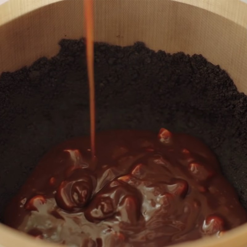 Bước 4 Đổ khuôn bánh Bánh tart chuối socola