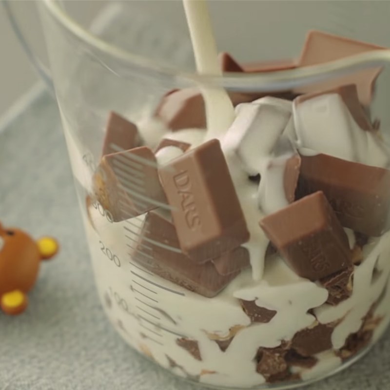 Bước 3 Đun chảy hỗn hợp socola Bánh tart chuối socola