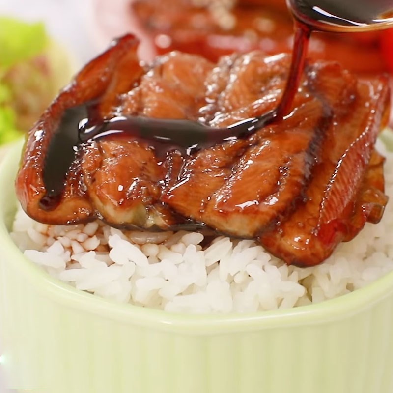 Bước 5 Hoàn thành Cơm lươn Nhật Bản nướng sốt teriyaki