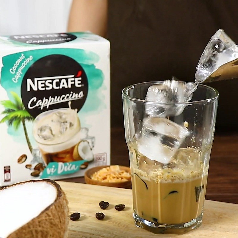 Bước 4 Hoàn thành Cappuchino dừa foam sữa tươi