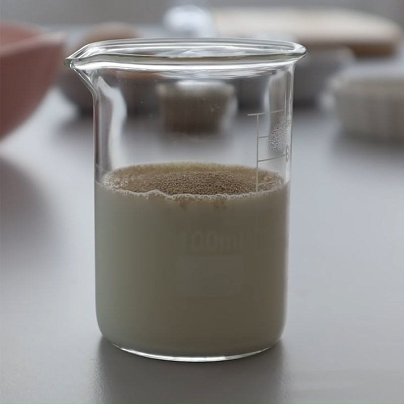 Bước 1 Kích men nở Bánh mì cam