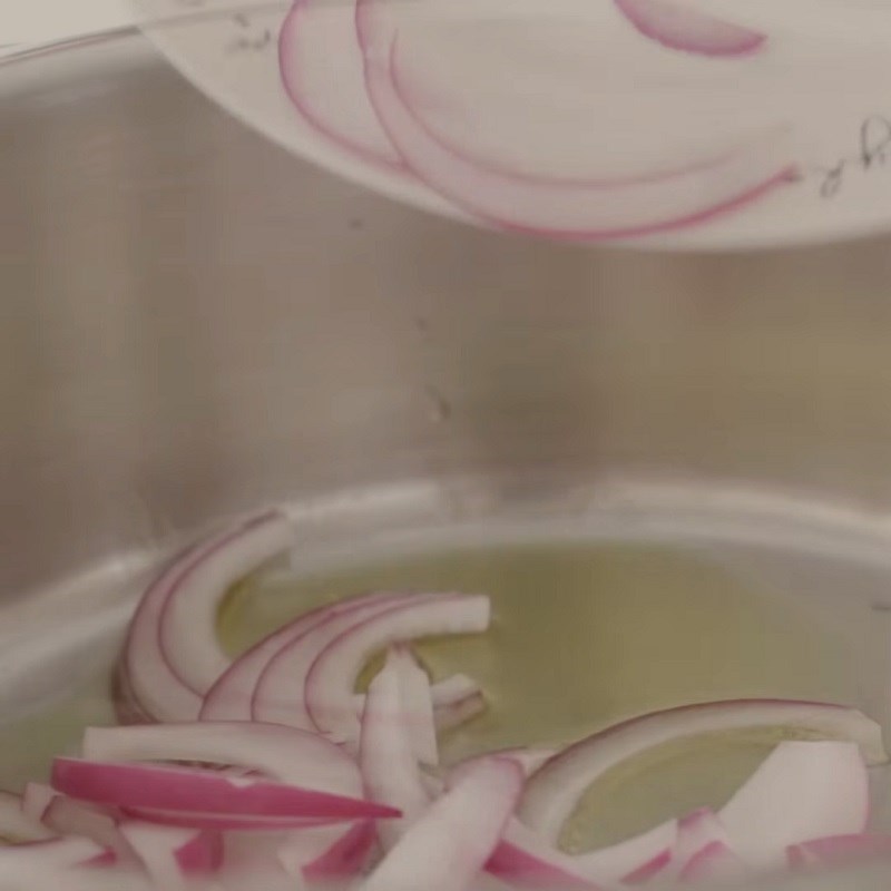 Bước 4 Làm sốt cà chua Pizza Chicago