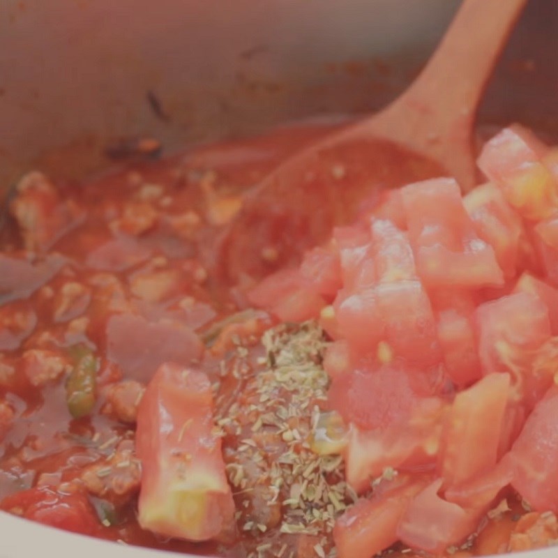 Bước 4 Làm sốt cà chua Pizza Chicago