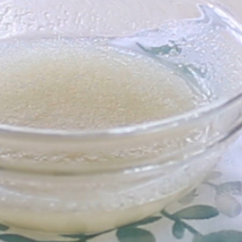 Bước 1 Ngâm nở gelatin Kẹo nho khô