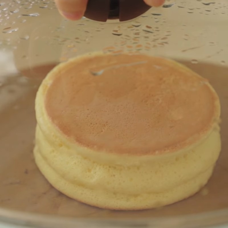 Bước 5 Rán bánh bằng chảo Bánh pancake kem cháy - Creame brulee pancake