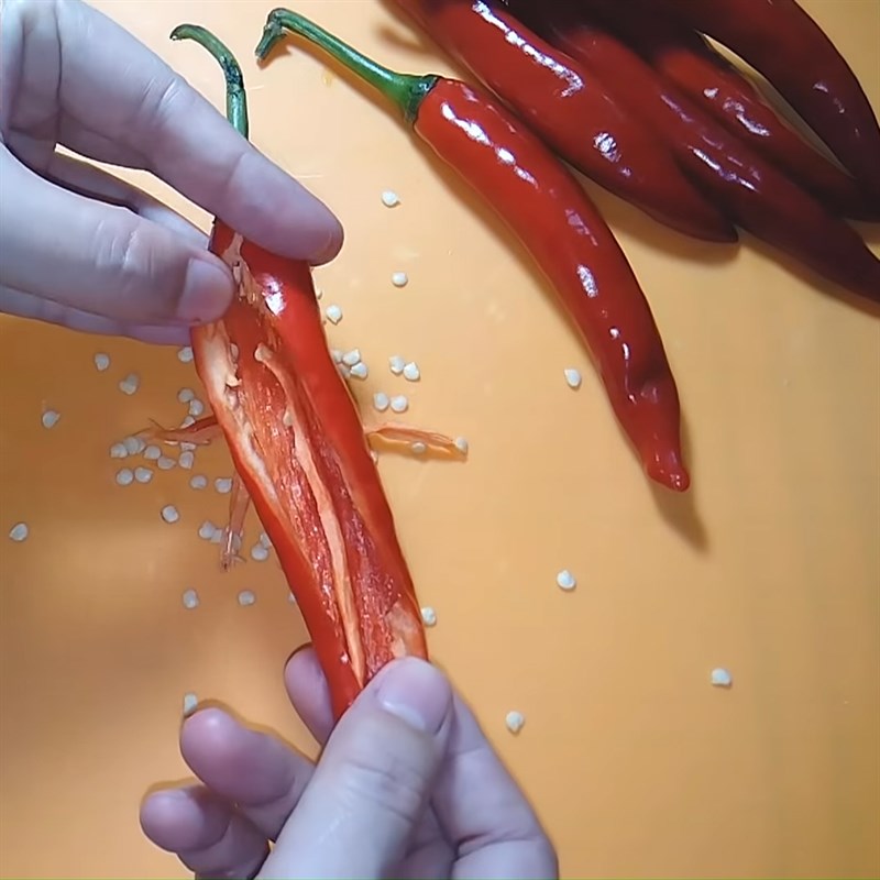 Bước 2 Sơ chế các loại rau củ Khổ qua cà ớt chay