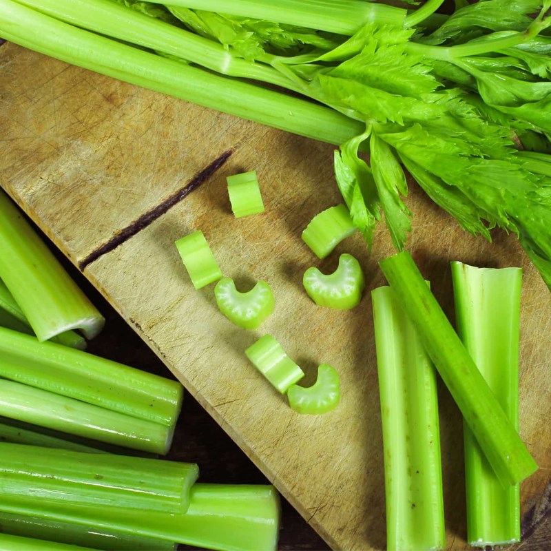 Bước 1 Sơ chế cần tây Cocktail cần tây