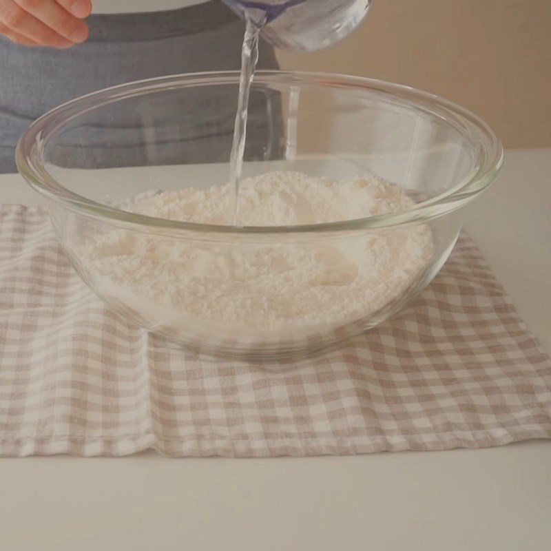 Bước 2 Nhào bột Pizza Chicago