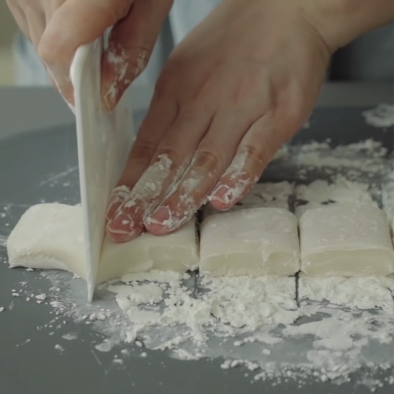 Bước 6 Tạo hình bánh Bánh mochi nhân kem hương vani