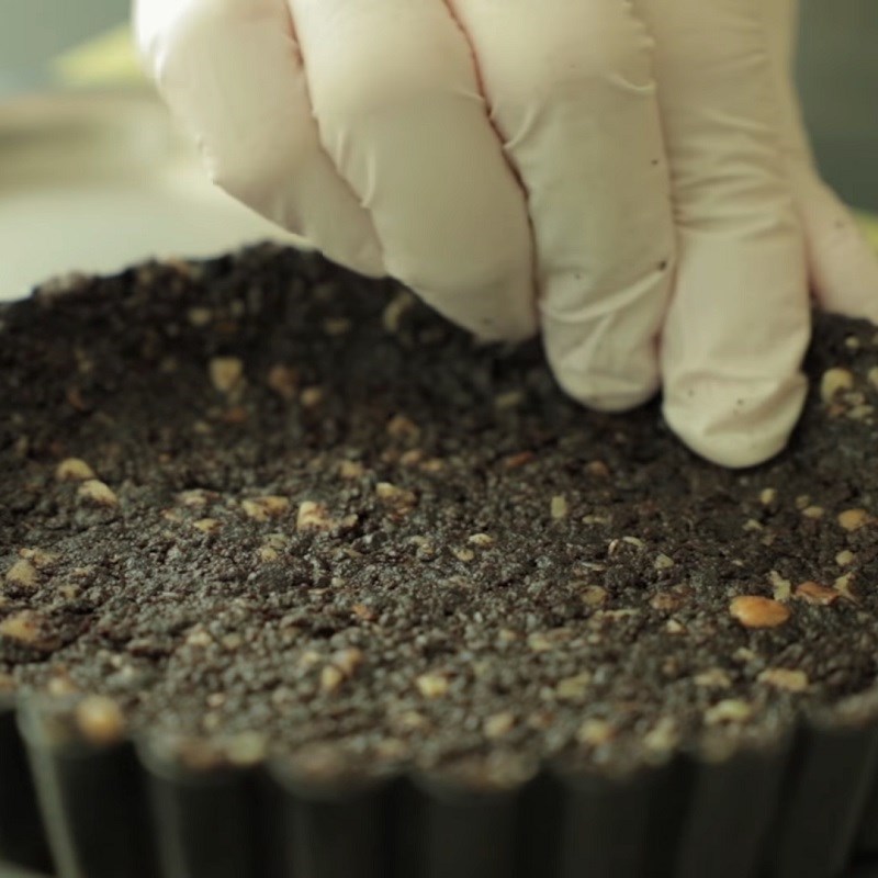 Bước 3 Tạo hình vỏ bánh Bánh tart oreo matcha