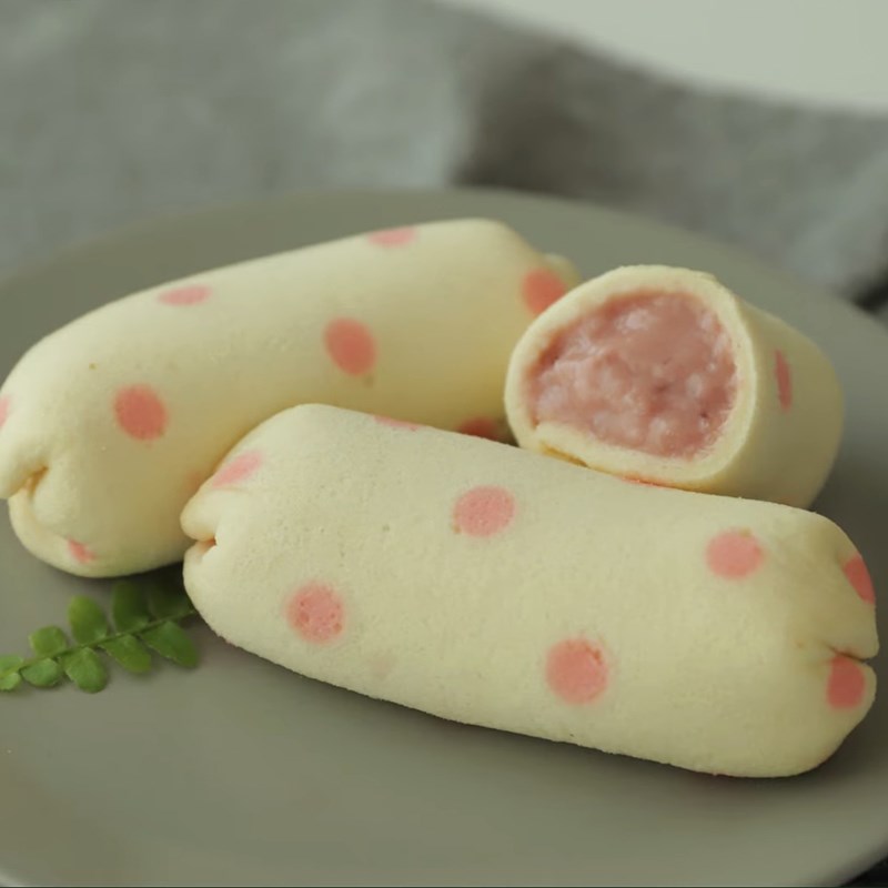 Bước 9 Thành phẩm Bánh chuối cuộn dâu tây Nhật Bản
