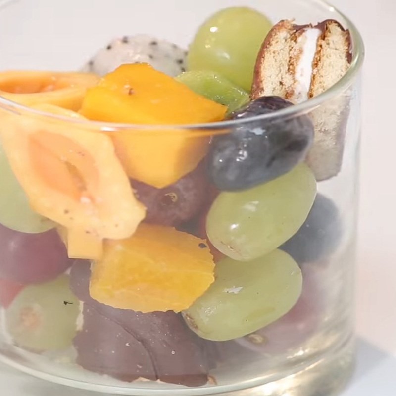 Bước 4 Trang trí Kem chocopie trái cây