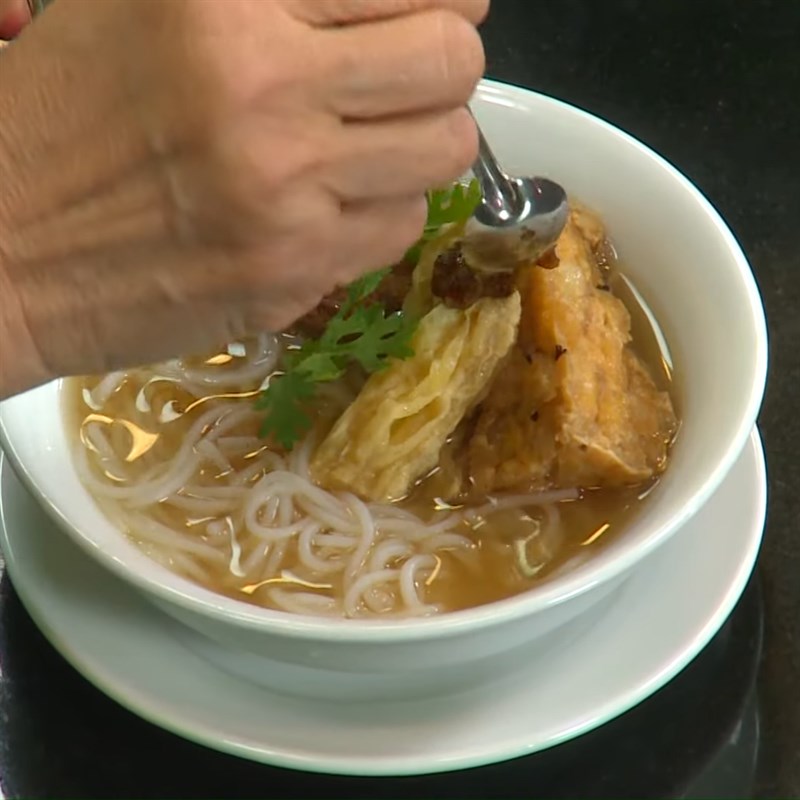 Bước 4 Trình bày Bún gỏi già chay