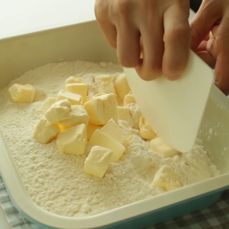 Bước 1 Trộn bột bánh Cách làm vỏ bánh tart