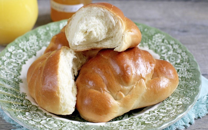 B&aacute;nh m&igrave; bơ sữa