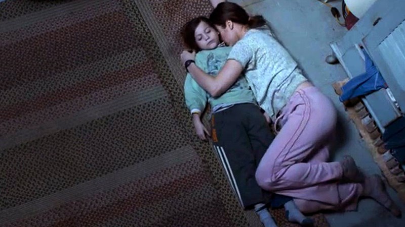 Room (Căn Phòng) (2015)