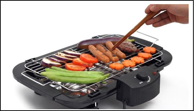 Nướng ch&iacute;n một mặt rồi mới lật thịt