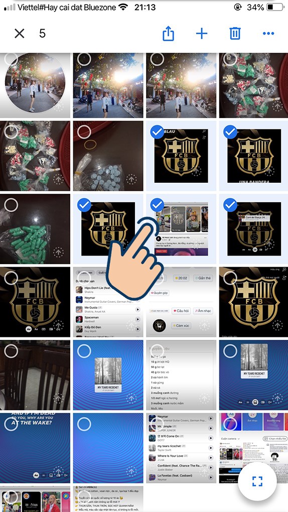 Chọn ảnh, video muốn x&oacute;a.