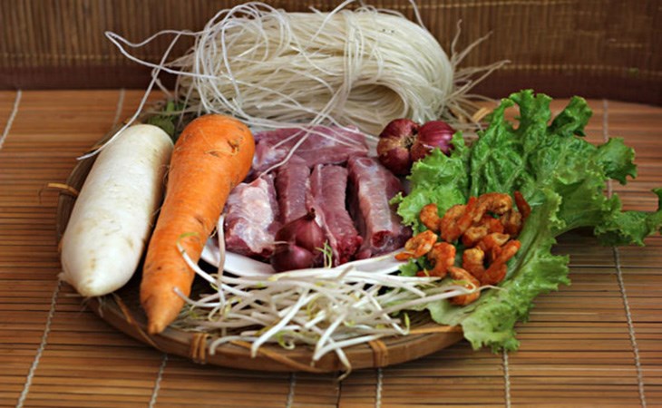 Các nguyên liệu món nạp năng lượng hủ tiếu phái nam vang