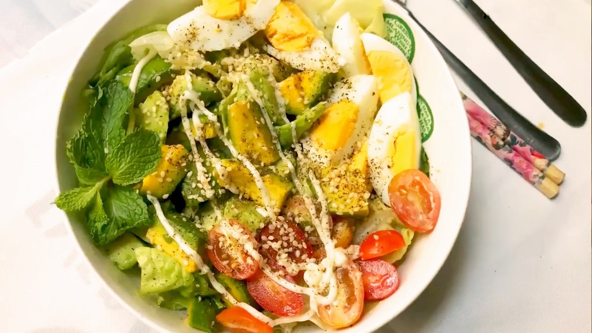 2 cách làm salad bơ trứng đơn giản ngon miệng bổ dưỡng