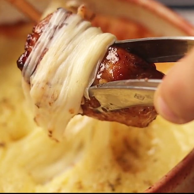 2 cách làm sườn cuộn phô mai và cuộn bacon béo ngon hấp dẫn
