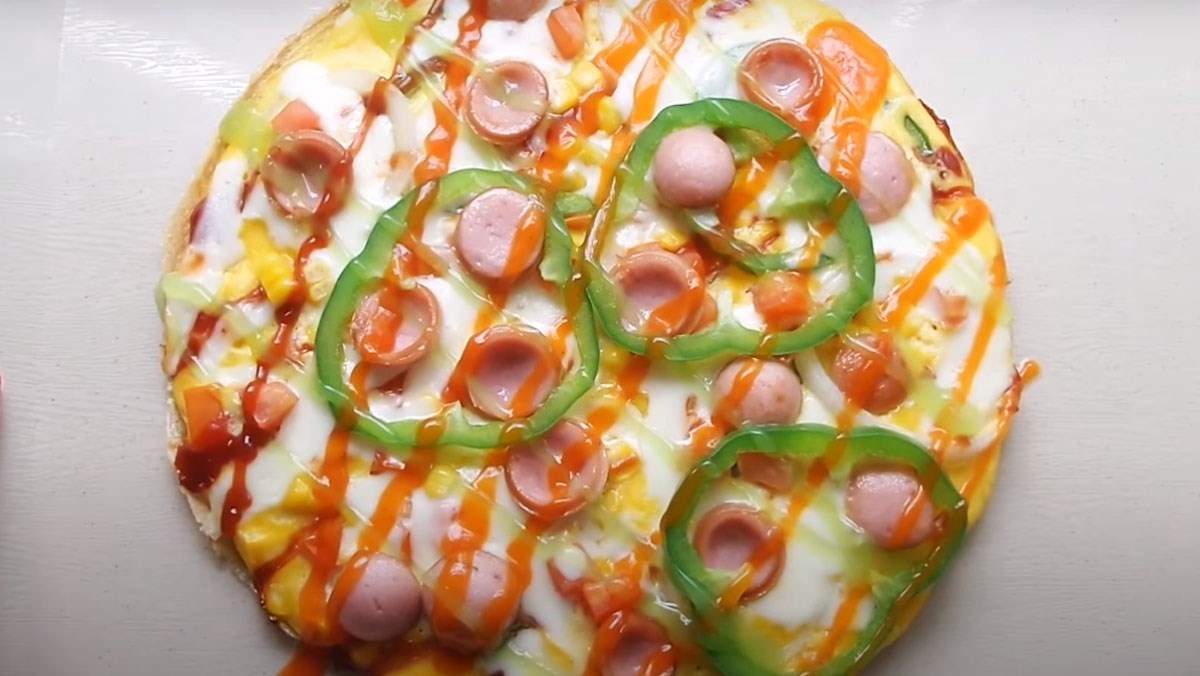 Pizza trứng chiên