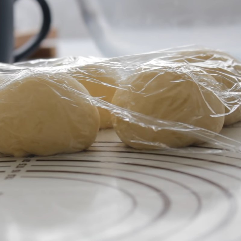 Bước 3 Cắt chia và tạo hình bánh Bánh mì winsor