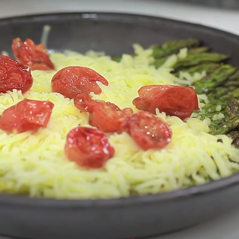 Bước 3 Cho phô mai lên Măng tây nướng phô mai