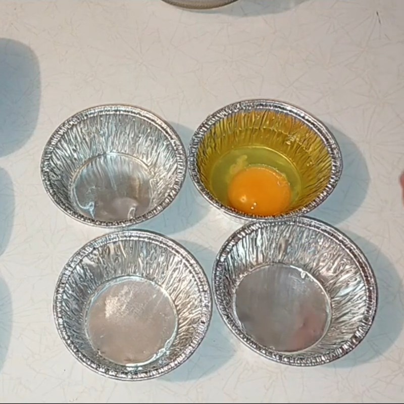 Bước 1 Chuẩn bị trứng nướng Trứng nướng bằng nồi chiên không dầu