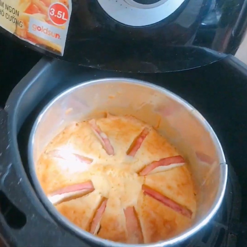 Bước 4 Đổ khuôn và nướng bánh Bánh bông lan sữa chua táo bằng nồi chiên không dầu