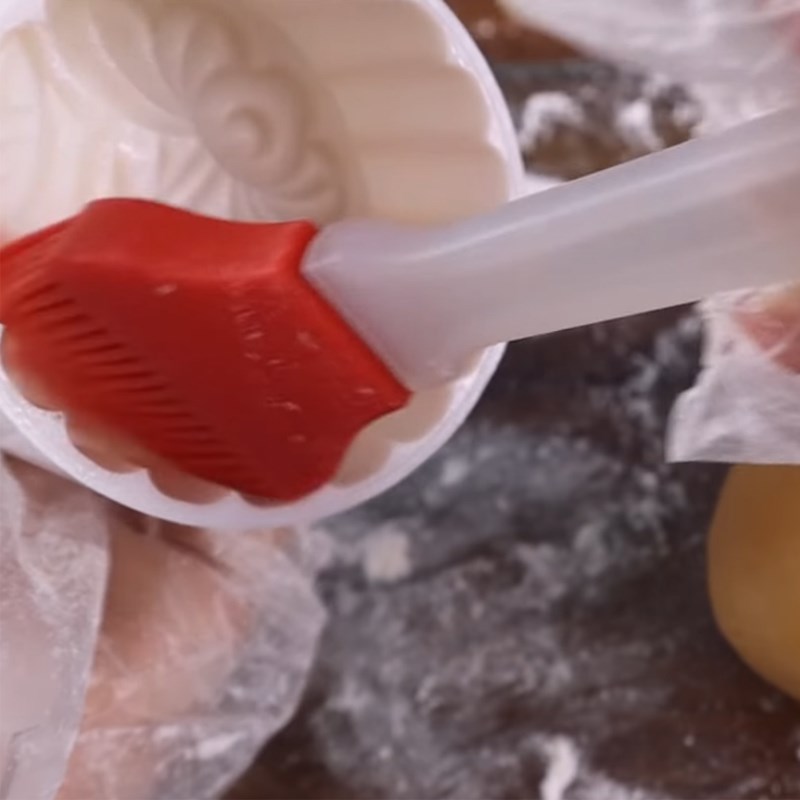Bước 7 Đóng bánh Bánh trung thu đậu xanh trứng muối sầu riêng bằng nồi cơm điện
