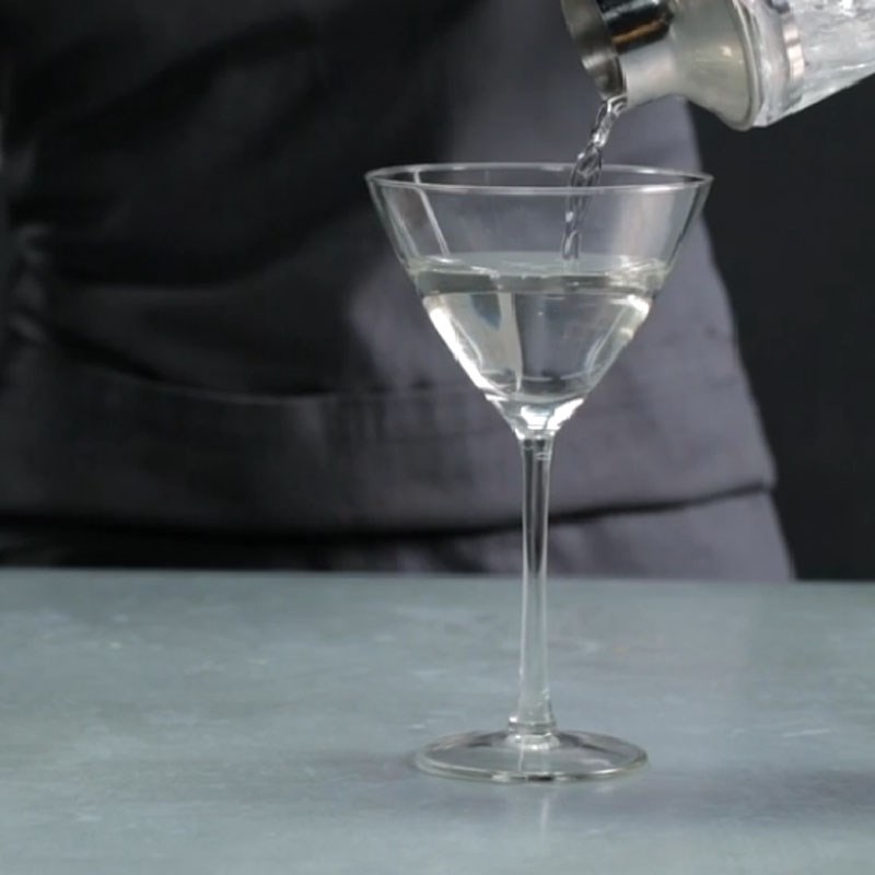 Bước 1 Làm martini Gin martini